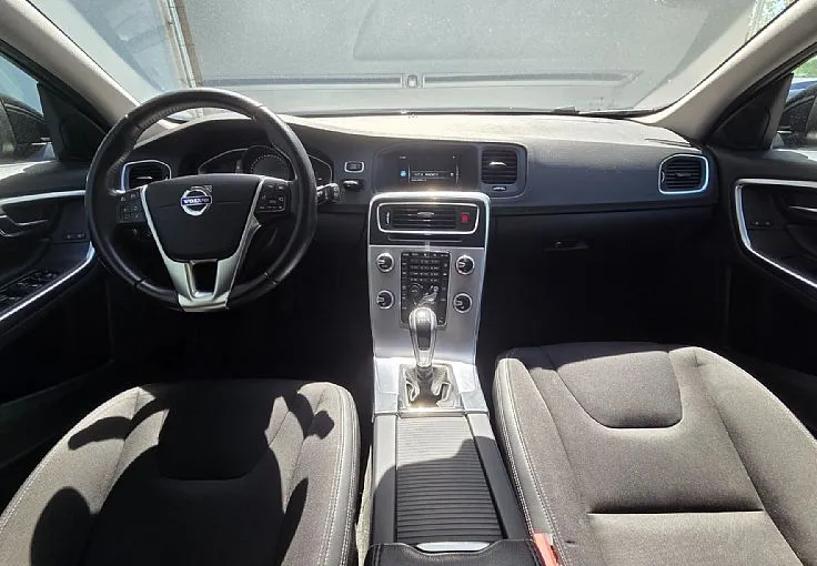 Zunanja slika - Volvo V60 - D3 Momentum - 9