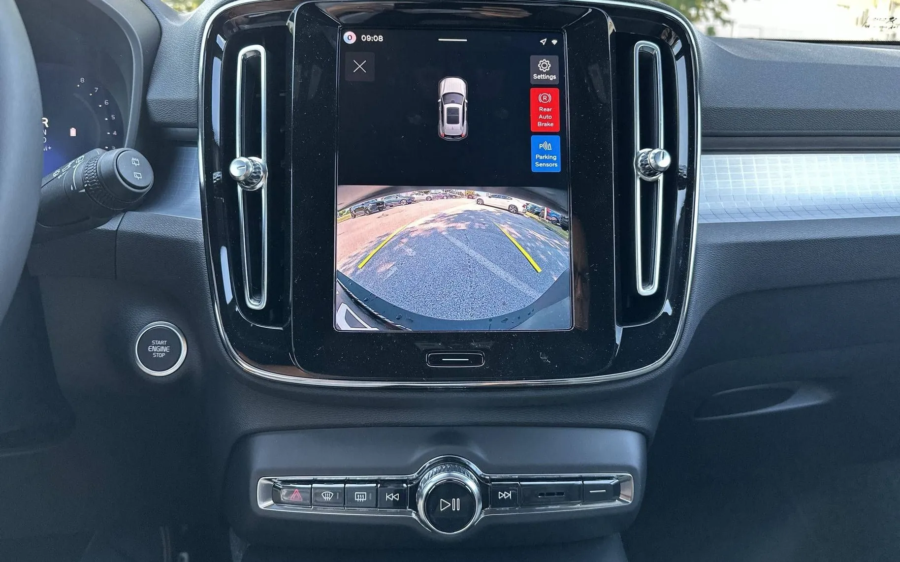 Notranja slika - Volvo XC40 - B3P Core Avt. - 15