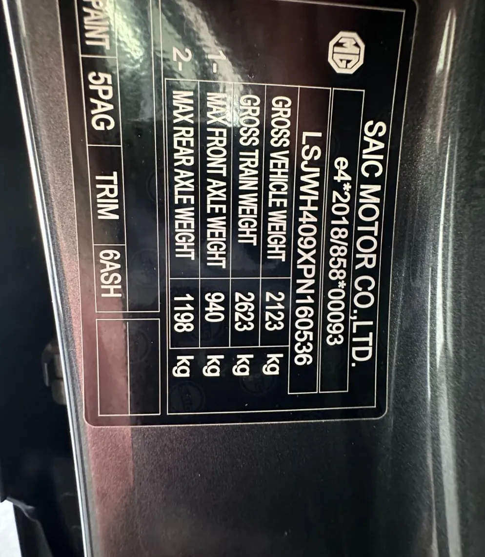 Zunanja slika - MG MG4 - Luxury 150kW.NEMŠKI+4GUME.USNJE.KAMERA.- 3000 € SU - 8