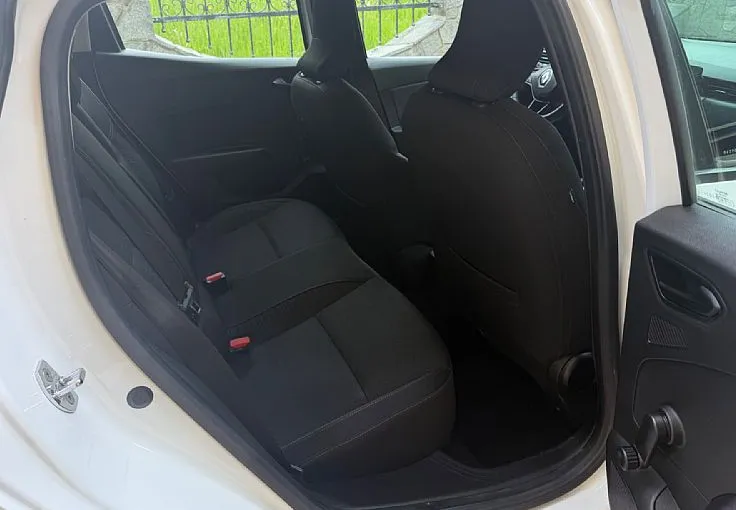 Zunanja slika - Renault Clio - 1.5 Dci 1.LASTNIK SPORT NAVI TEMP LETNO JAMSTVO - 12