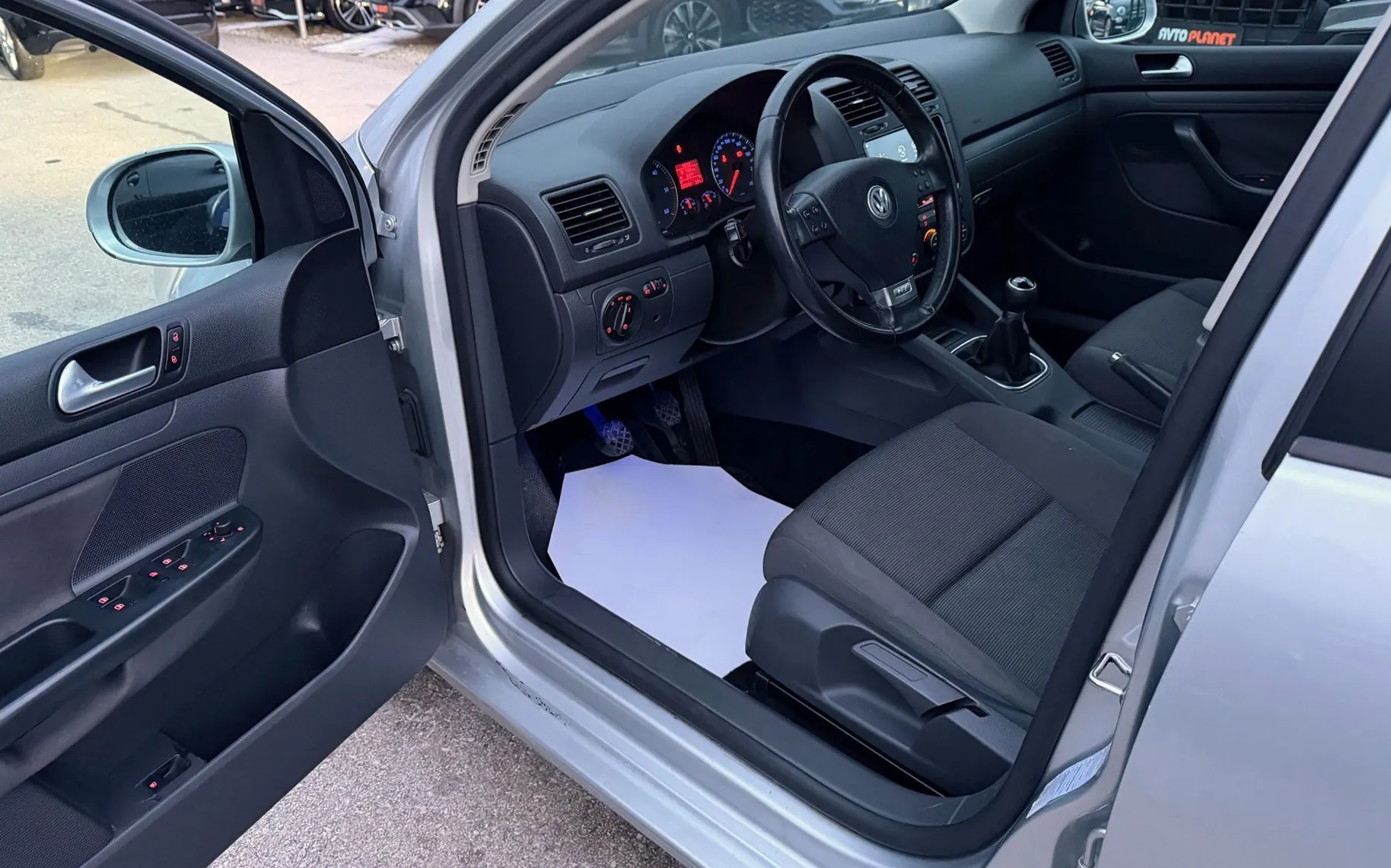 Zunanja slika - Volkswagen Golf - V 1.9 TDI SLO.VOZILO MULTIMEDIJA TEMPOMAT ALU16 - 13
