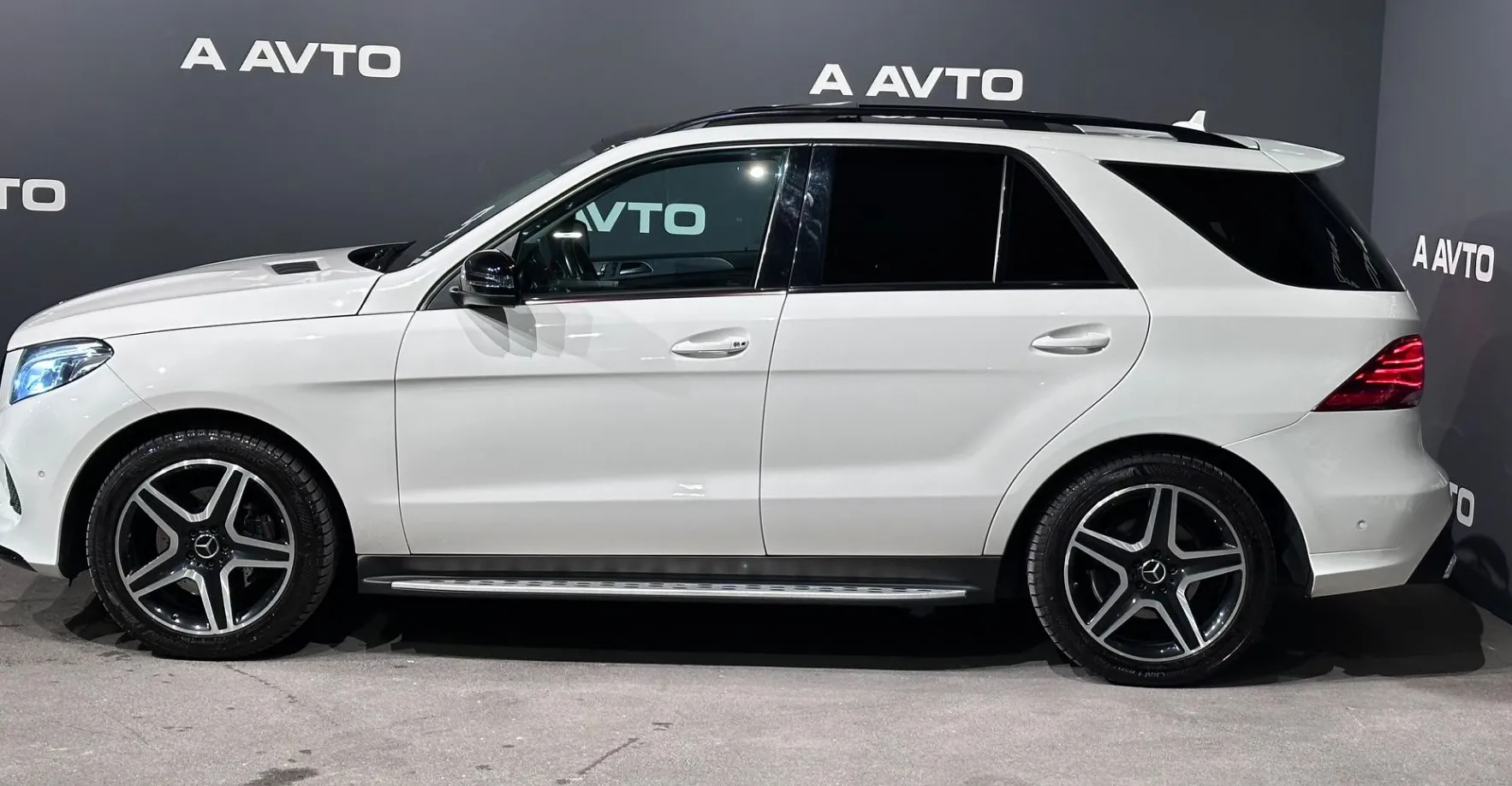 Zunanja slika - Mercedes-Benz GLE-Razred - GLE 250 d 4MATIC Avt. AMG-AIRMATIC-PANORAMA-KAMERA - 4