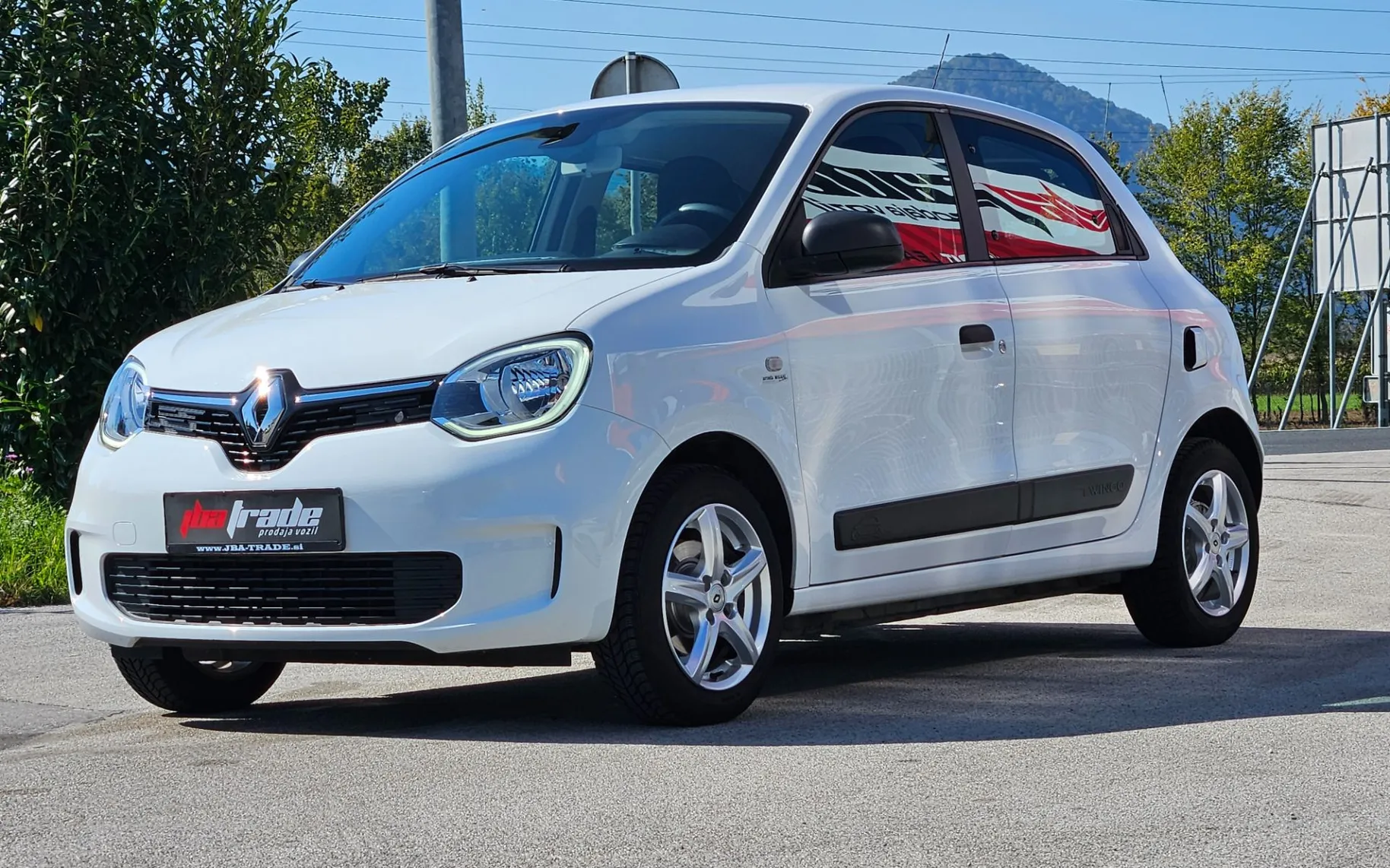 Zunanja slika - Renault Twingo - SCe 75 Life, 1.LAST.SLO.VSI RAČUNI - 3