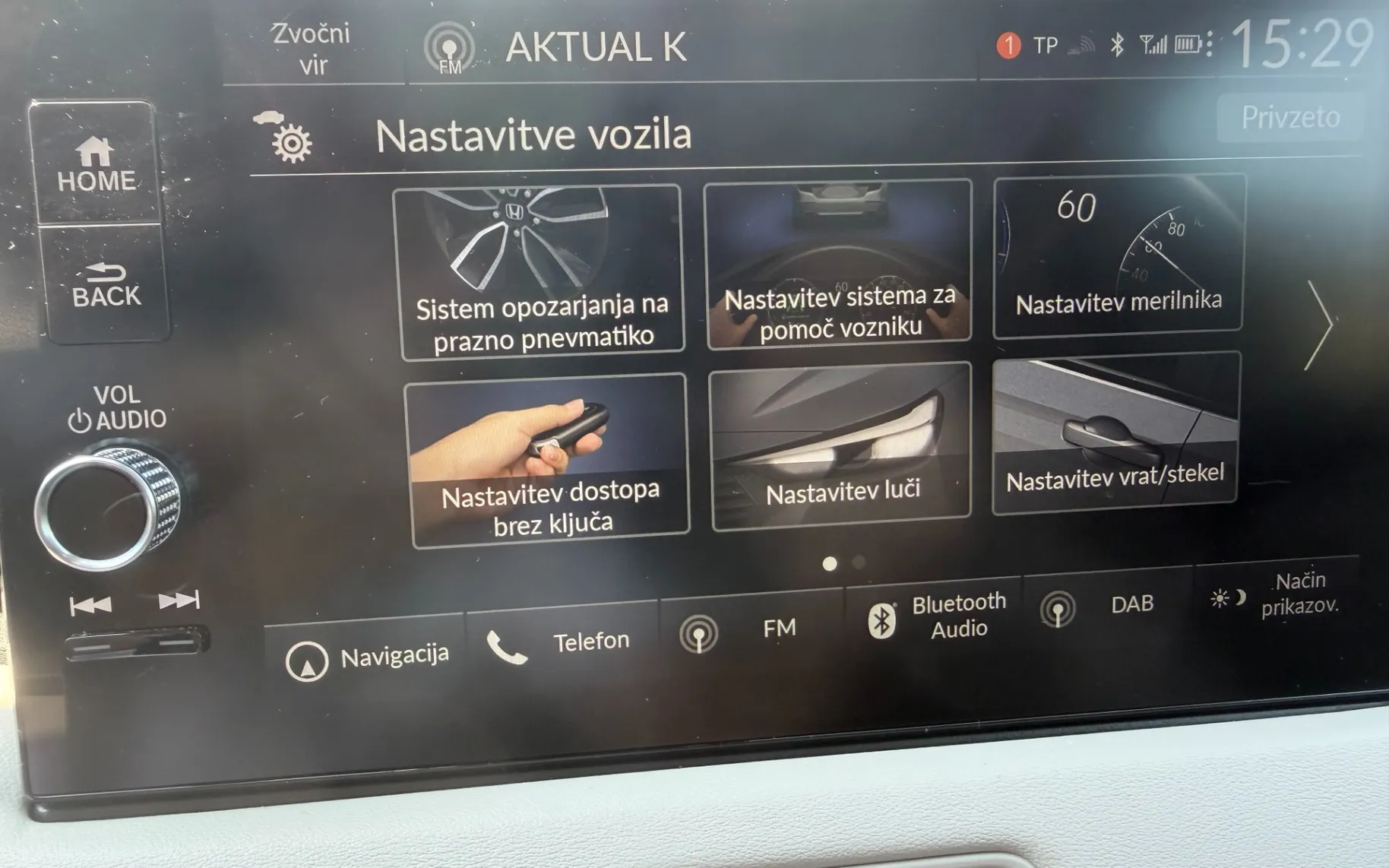 Zunanja slika - Honda HR-V - 1,5 i-MMD Hybrid Elegance CVT - 17