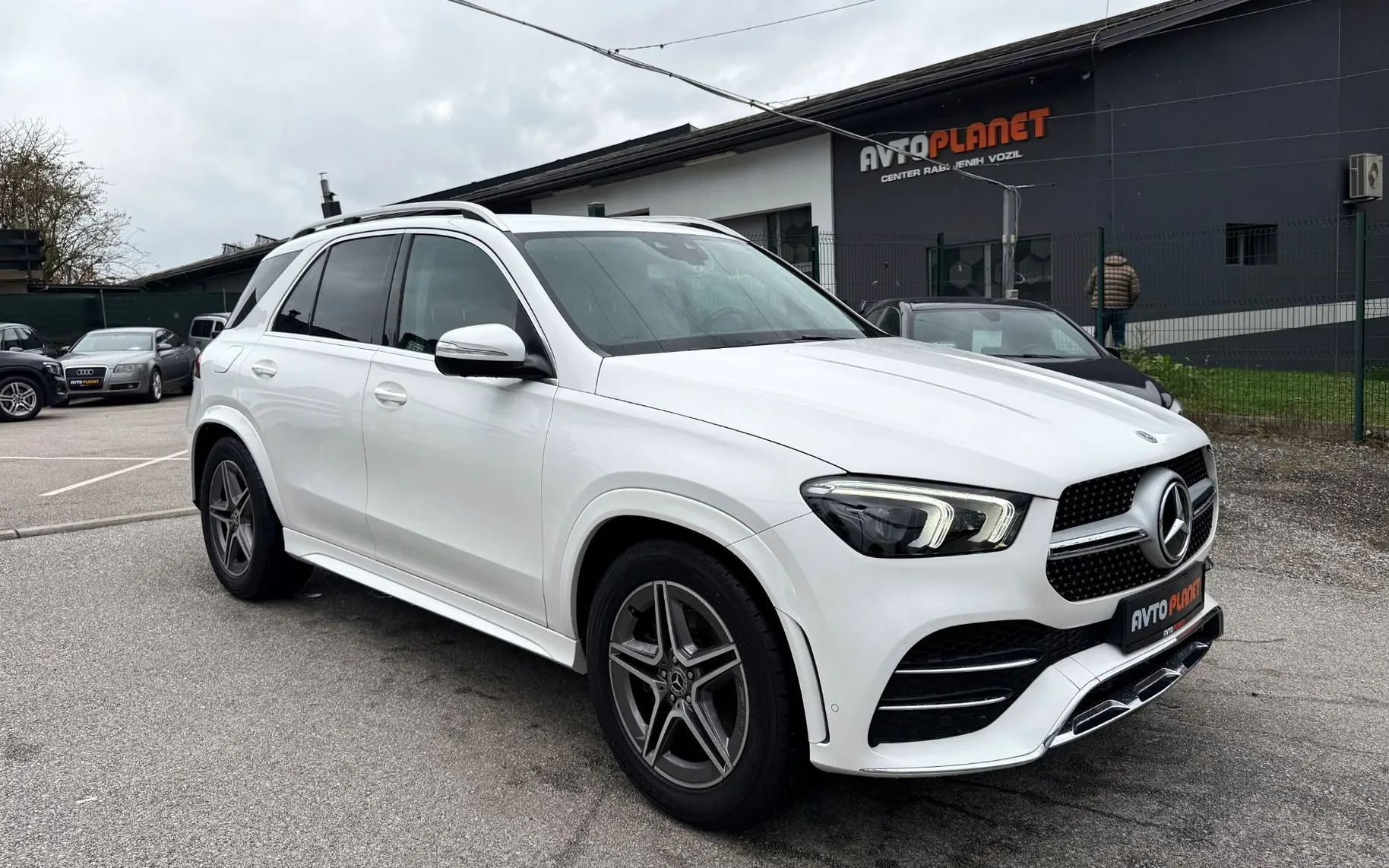 Zunanja slika - Mercedes-Benz GLE-Razred - GLE 300 d 4MATIC AMG LiNE AIRMATIC LED 360K ALU20 - 4