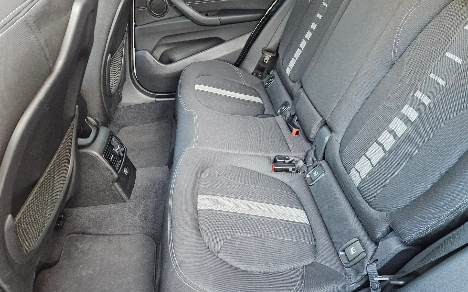 Notranja slika - BMW X1 - sDrive18d Sport Line - 10