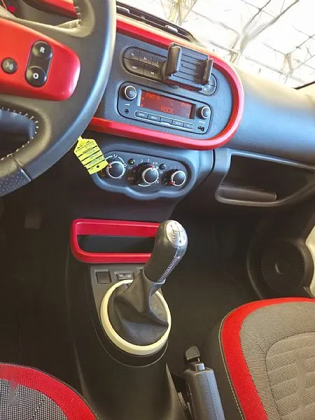 Zunanja slika - Renault Twingo - SCe 70 Limited 1.LASTNIK SLO.POREKLO - 17