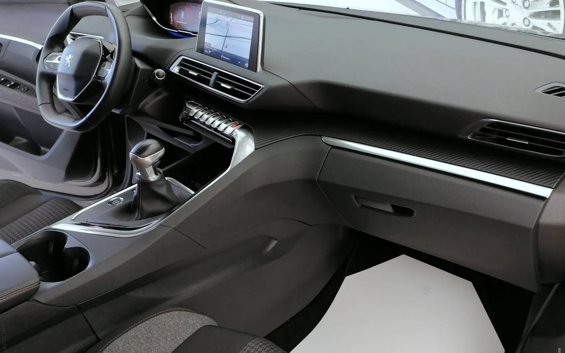 Zunanja slika - Peugeot 3008 - 1.2 PureTech 130 Allure LED ALU NAVI PDC KOT-NOV - 6