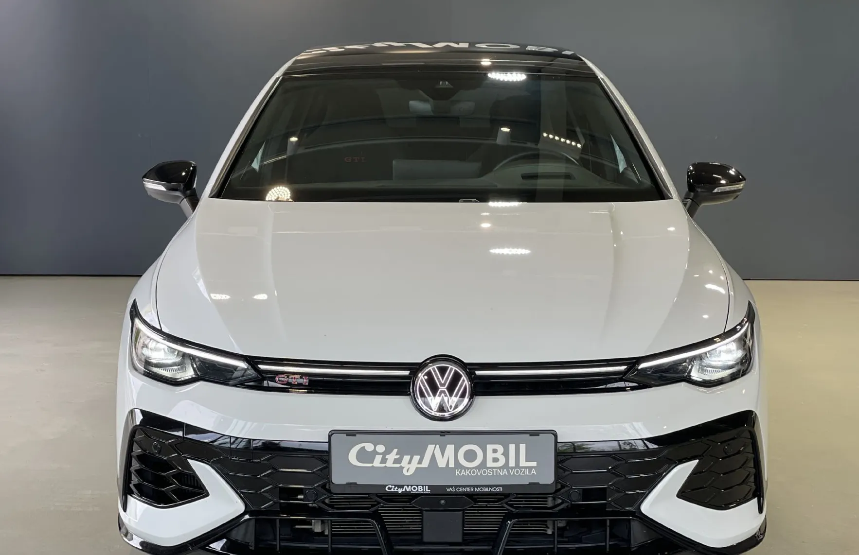 Zunanja slika - VW Golf - GTI-HEADUP-PANO-NAVI-GRETJE-LED-LANE-HARMAN KARDON - 2