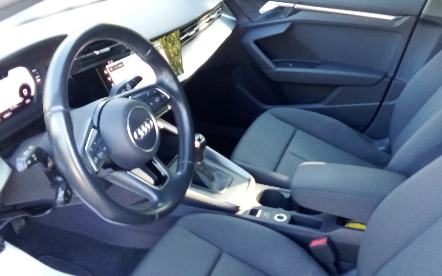 Notranja slika - Audi A3 - 35TSI - 8
