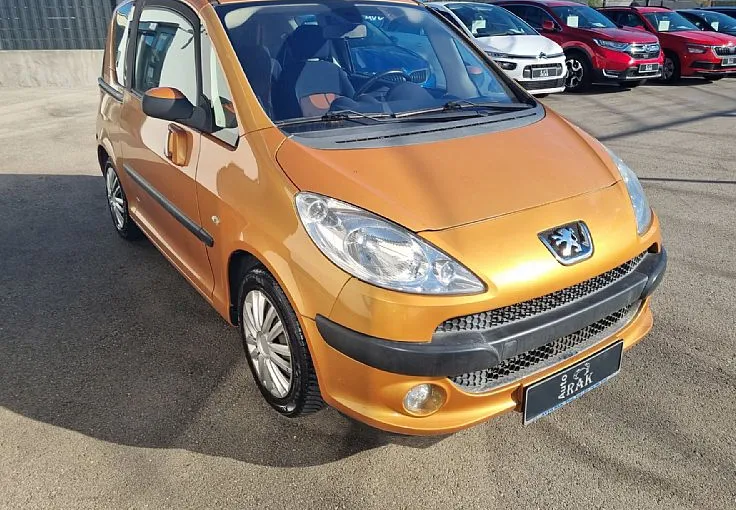 Zunanja slika - Peugeot 1007 - Style 1.4 98964 KM, AVT.KLIMA,2XEL. DRSNA VRATA - 4