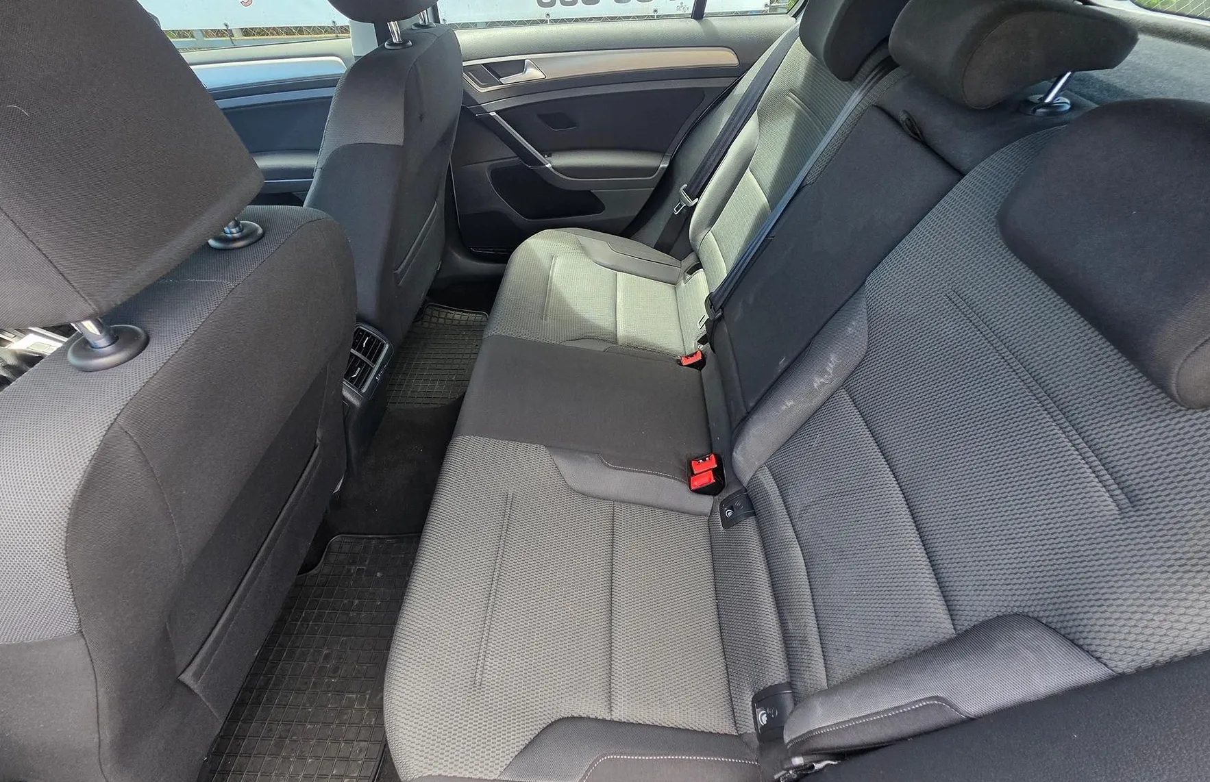 Zunanja slika - Volkswagen Golf - 4MOTION 1.6 TDI XENON-GRETJE SEDEŽEV-KAMERA-SLO - 14