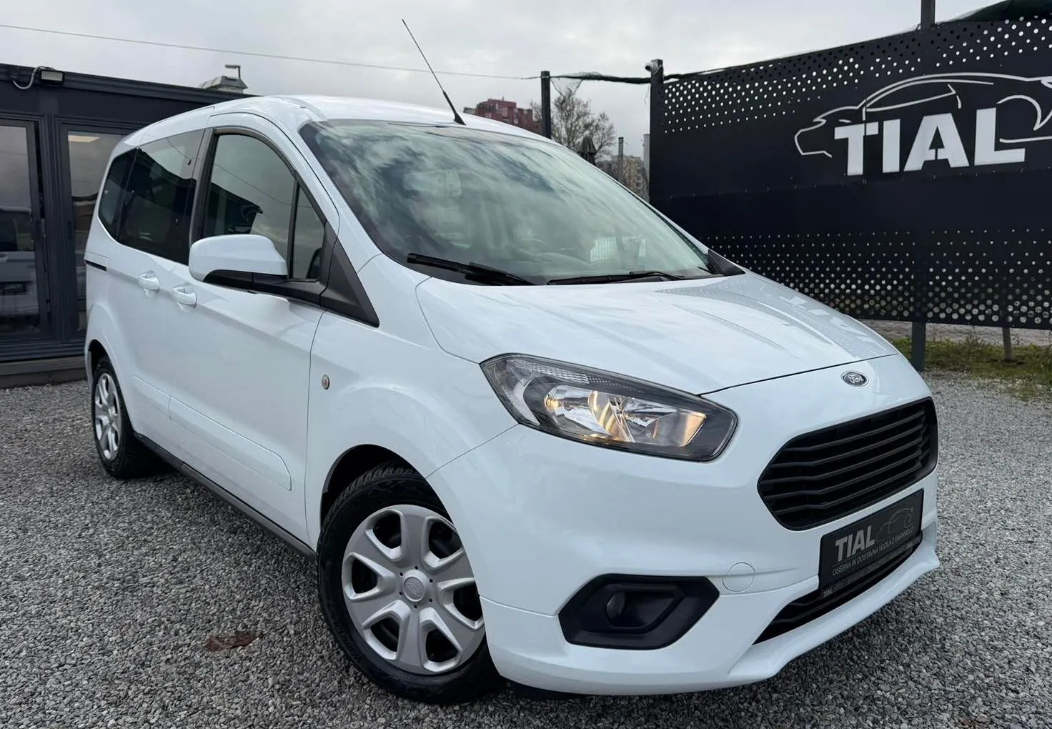 Zunanja slika - Ford Tourneo - Courier 1.5 TDCI 2X DRSNA-KLIMA-VEC VOZIL-6PRESTAV-SLO - 16