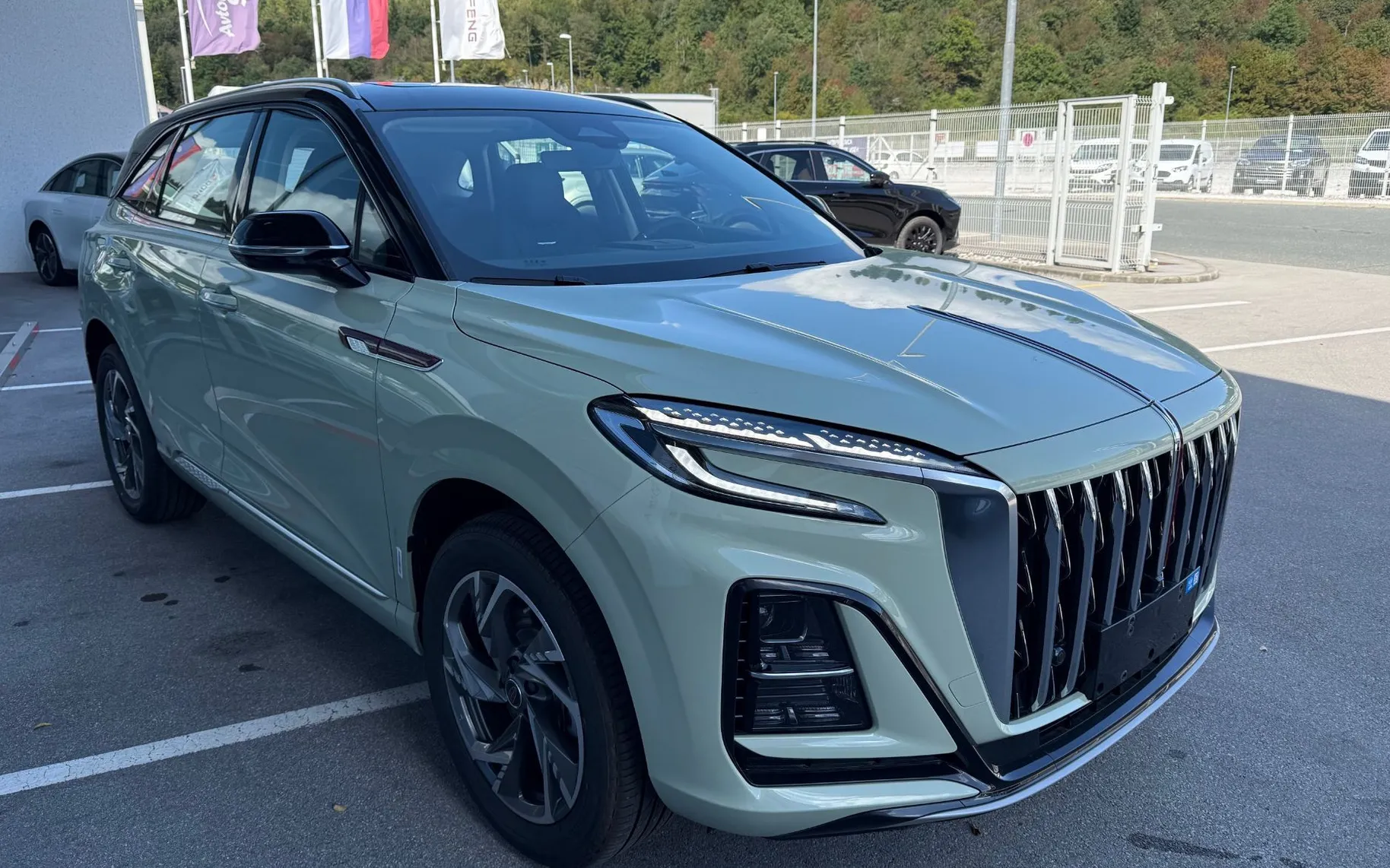 Zunanja slika - Hongqi HS3 - 1.5T + PANORAMA + 360KAMERA + NOVO NA TRGU - 3