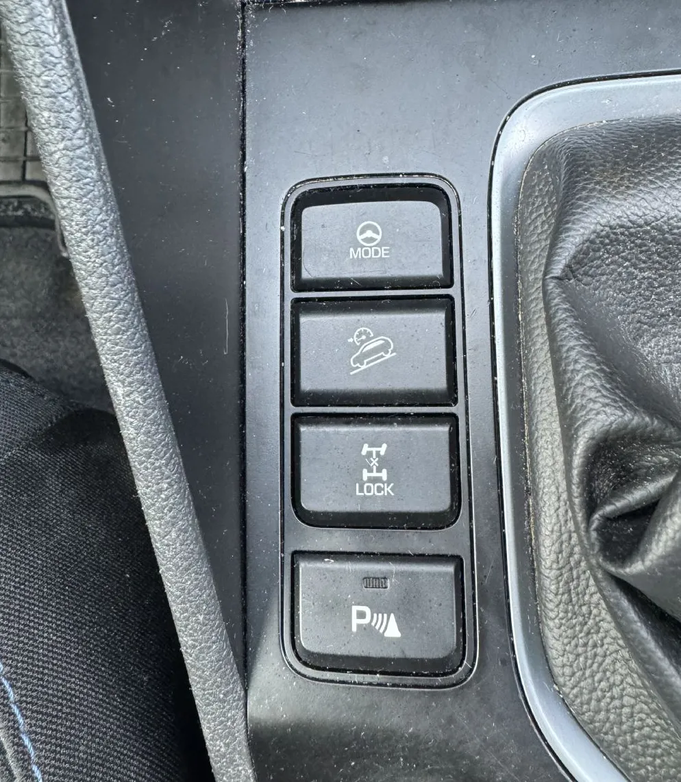 Zunanja slika - Hyundai Tucson - 1.LASTNIK-SLO-4WD-NOVI MOTOR-KAMERA-NAVI-GRETJE SE - 11