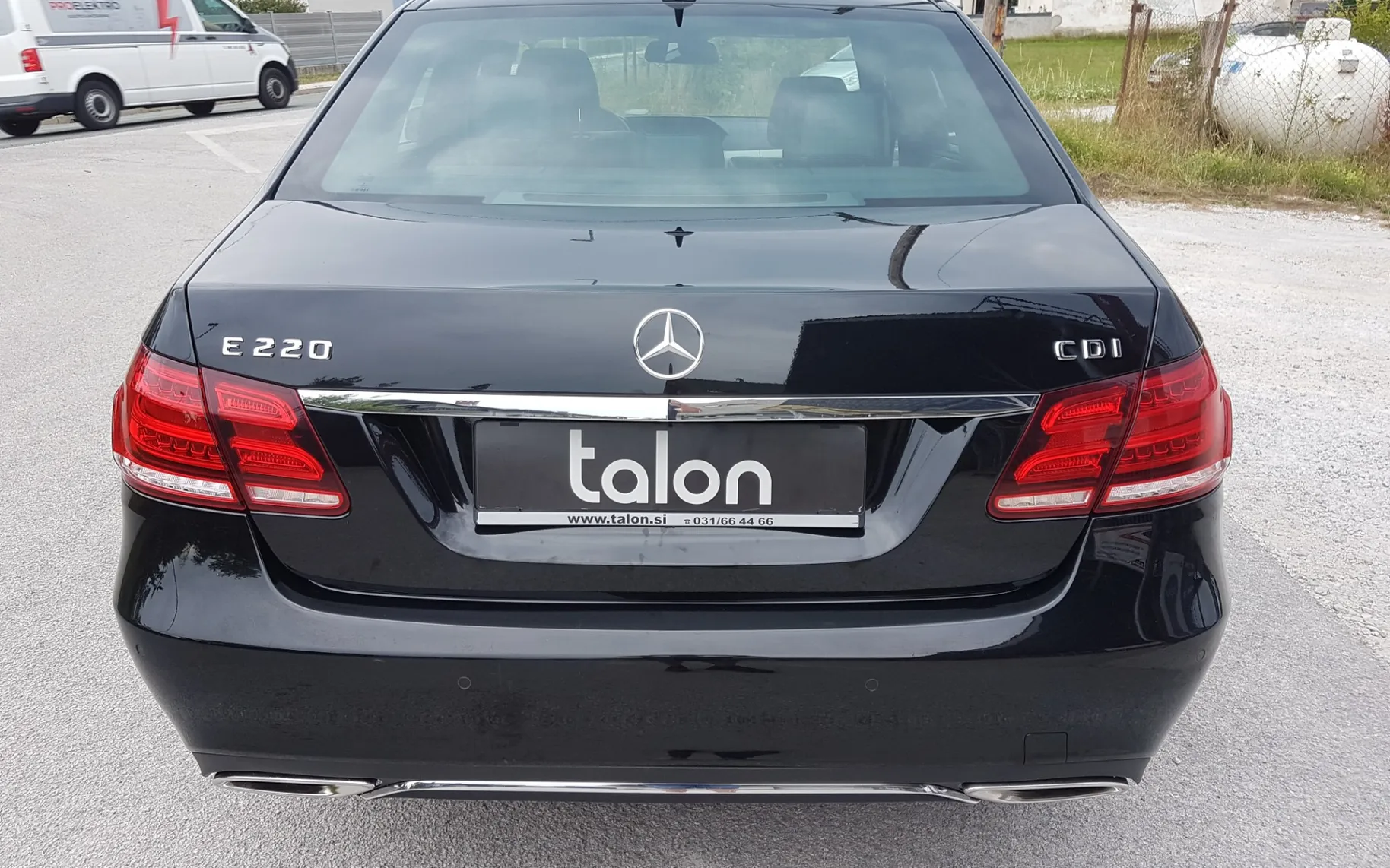 Zunanja slika - Mercedes-Benz E-Razred - 220 CDI AUT. - 8