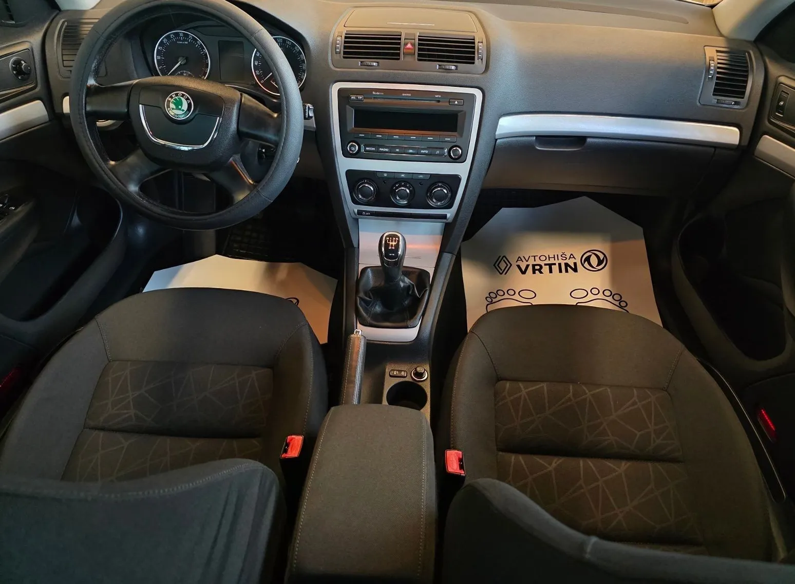 Zunanja slika - Škoda Octavia - Combi 1.6 CR TDI DPF Active - 20