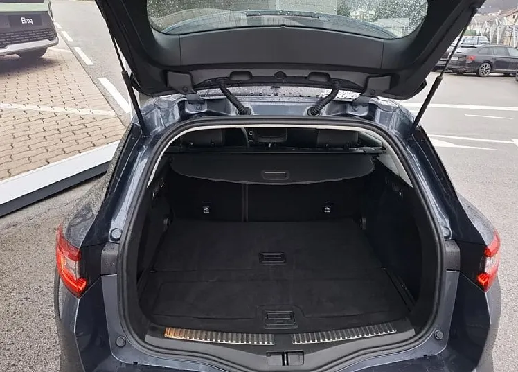 Zunanja slika - Renault Mégane - Megane TCe  LIMITED-1.LASTNICA-SLO.POREKLO-OPR.GLAVNI SER - 9
