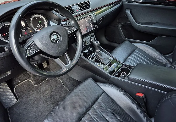 Zunanja slika - Škoda Superb - 2.0 TDI L K DSG 140 kW PANORAMA-USNJE-ACC - 6