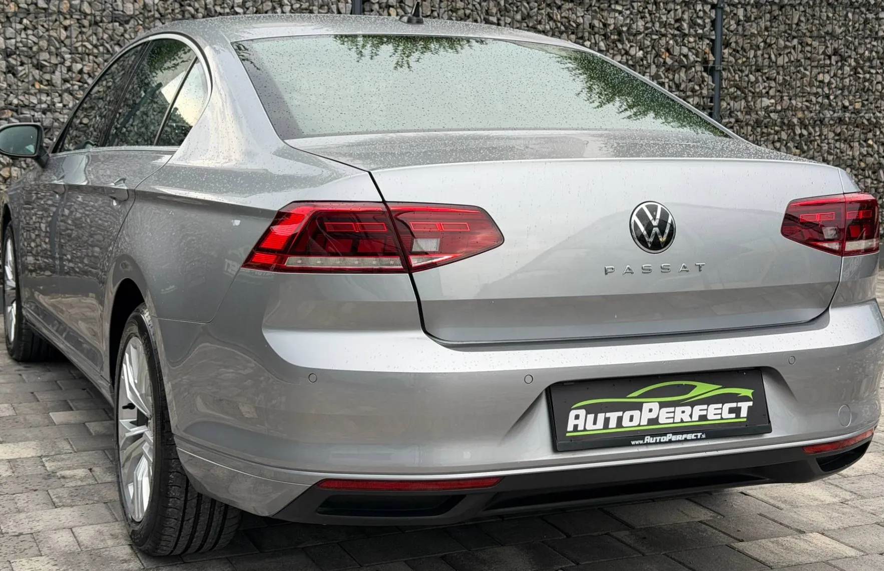 Zunanja slika - Volkswagen Passat - 2.0 TDI BMT SCR DSG |SLO|KAM|3 CON.|NAVI| - 4