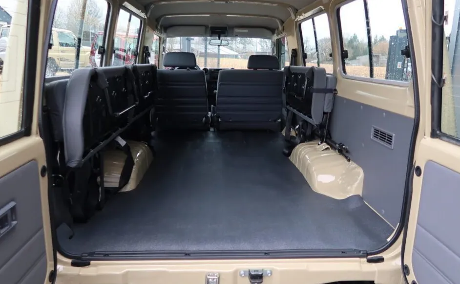 Zunanja slika - Toyota Land Cruiser - 4.0 V6 - 8