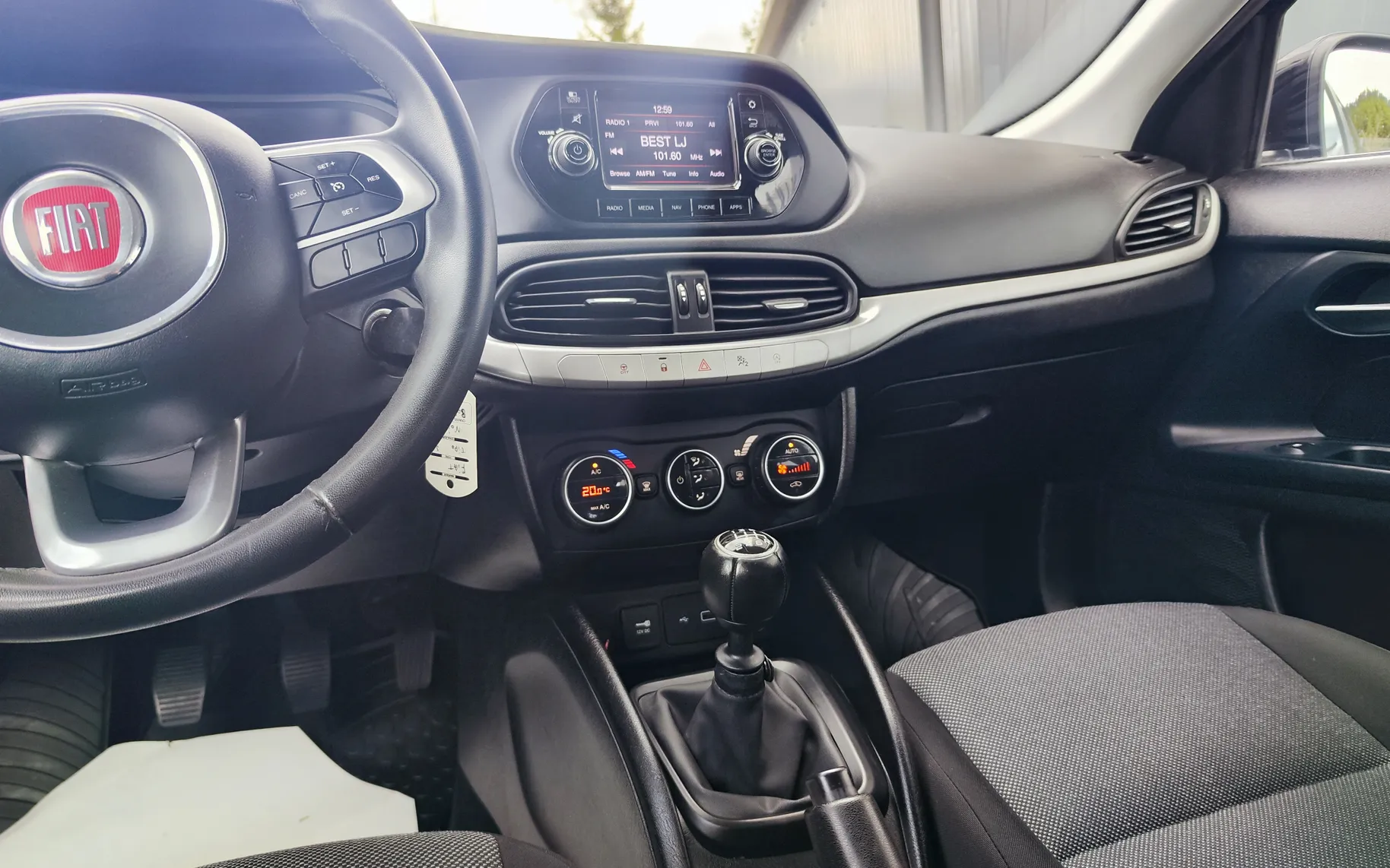 Zunanja slika - Fiat Tipo - 1.4 16v Easy - 9