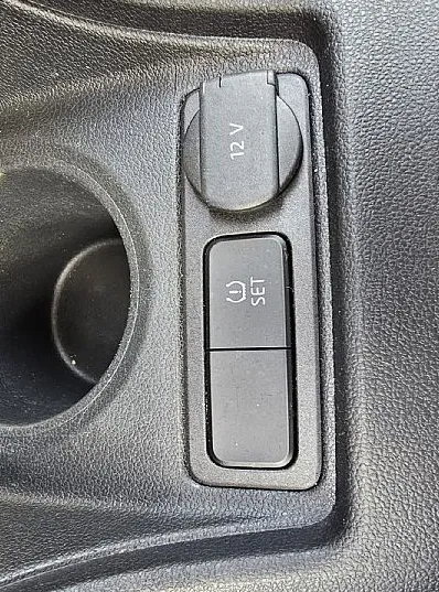 Zunanja slika - Škoda Citigo - 1.0 Ambition 60KM klima ABS ESP MP3 EL.PAKET - 11