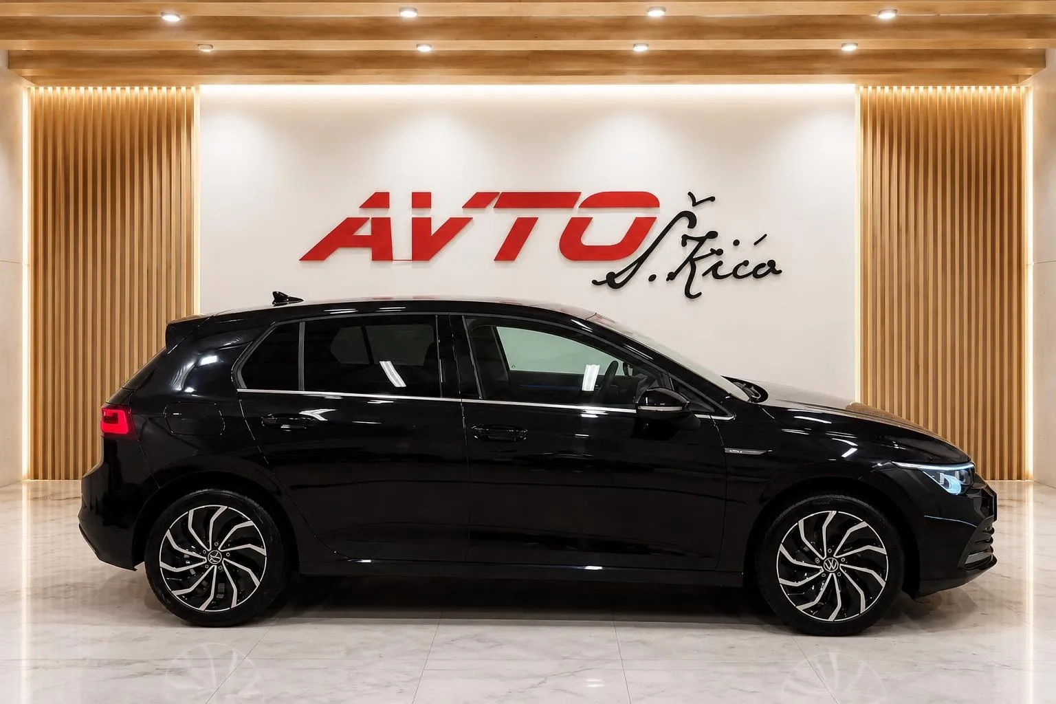 Zunanja slika - Volkswagen Golf - 2.0 TDI-STYLE-IQ-VIRTUAL-LED-AMBIENT-ACC-NAVI... - 6
