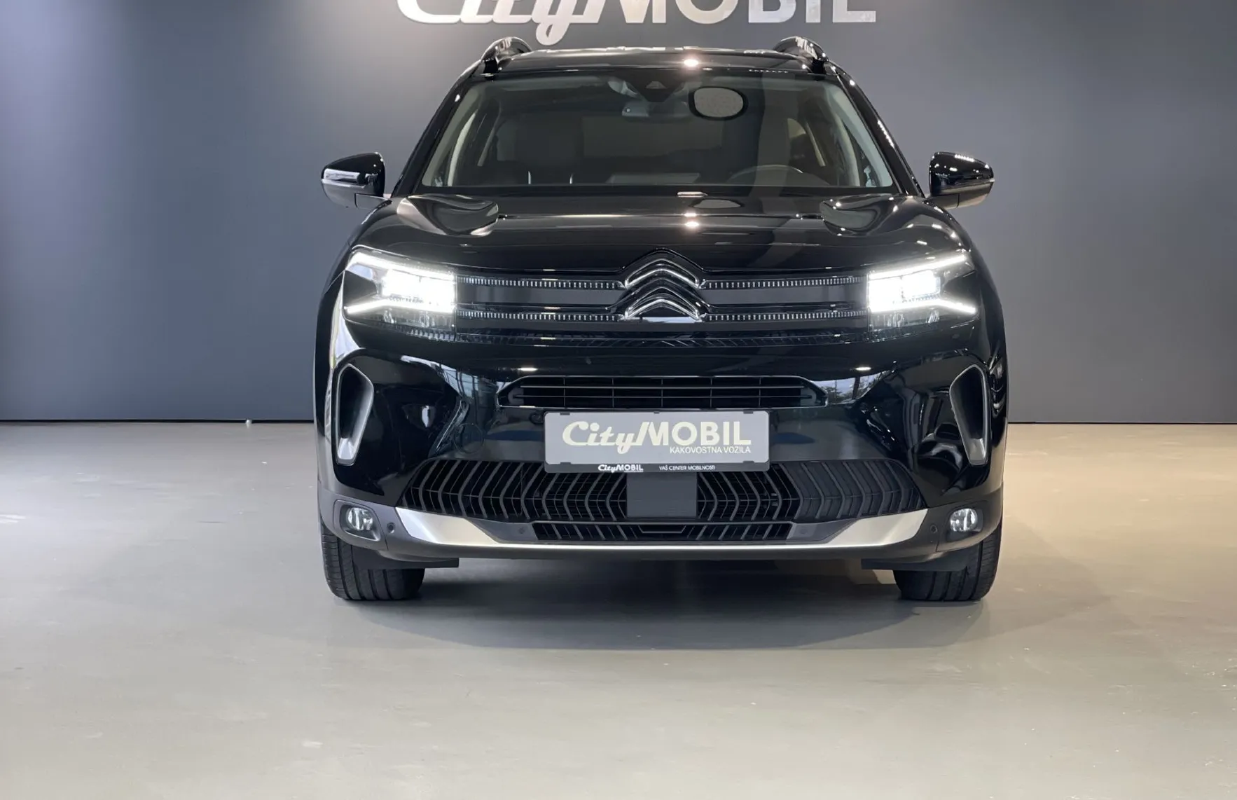 Zunanja slika - Citroën C5 Aircross - 1.LASTNIK-KEYLESS-NAVIGACIJA-360KAMERA-RADAR-LED - 2