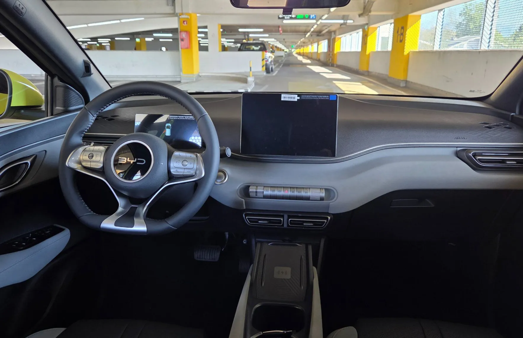 Zunanja slika - BYD DOLPHIN SURF - 43.2 kWh Comfort NA ZALOGI - 9