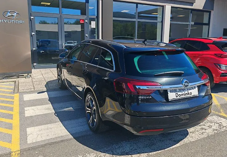 Zunanja slika - Opel Insignia - Tourer 2.0 CDTI°°AUT°°Gretje Navi Led Kamera - 5