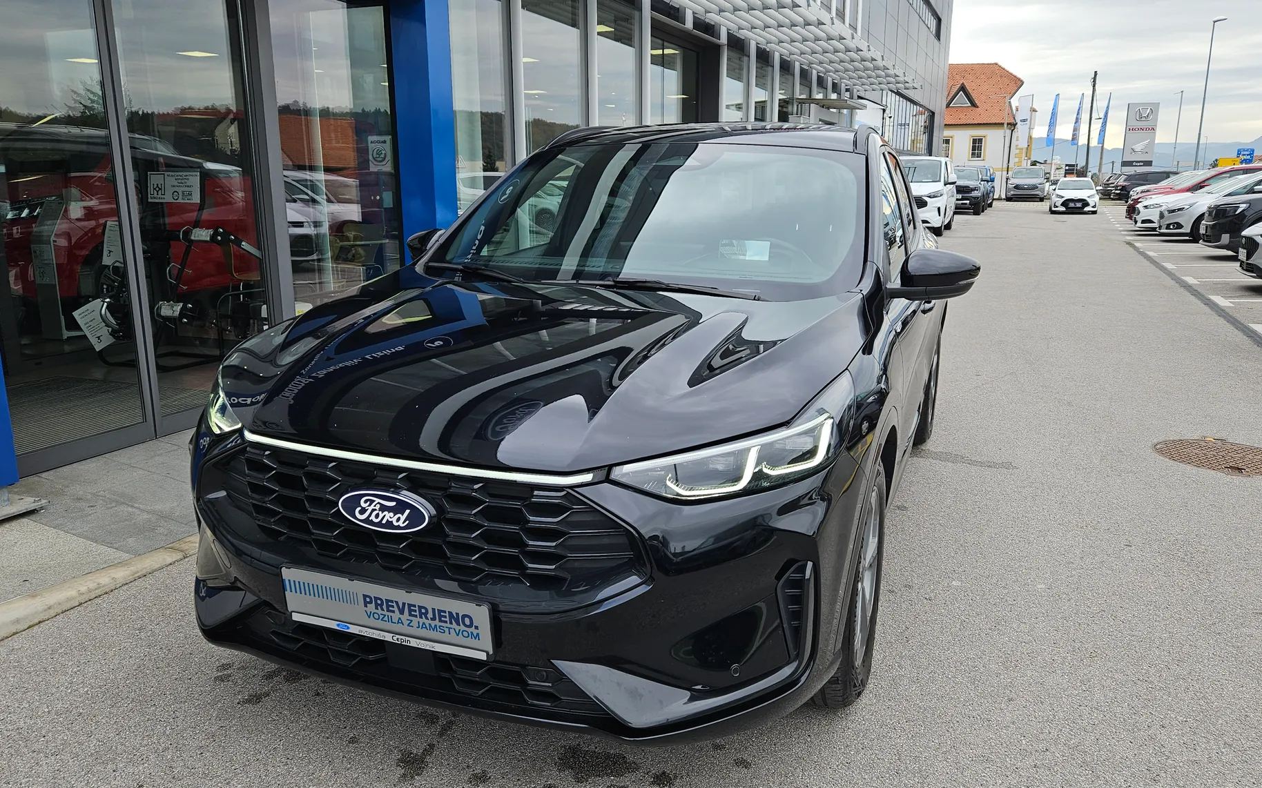 Zunanja slika - Ford Kuga - 2.5 Duratec FHEV ST-Line - 9