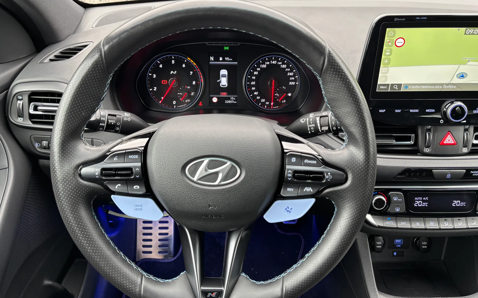 Notranja slika - Hyundai i30 - N 2.0T-GDI 280 Performance - 10
