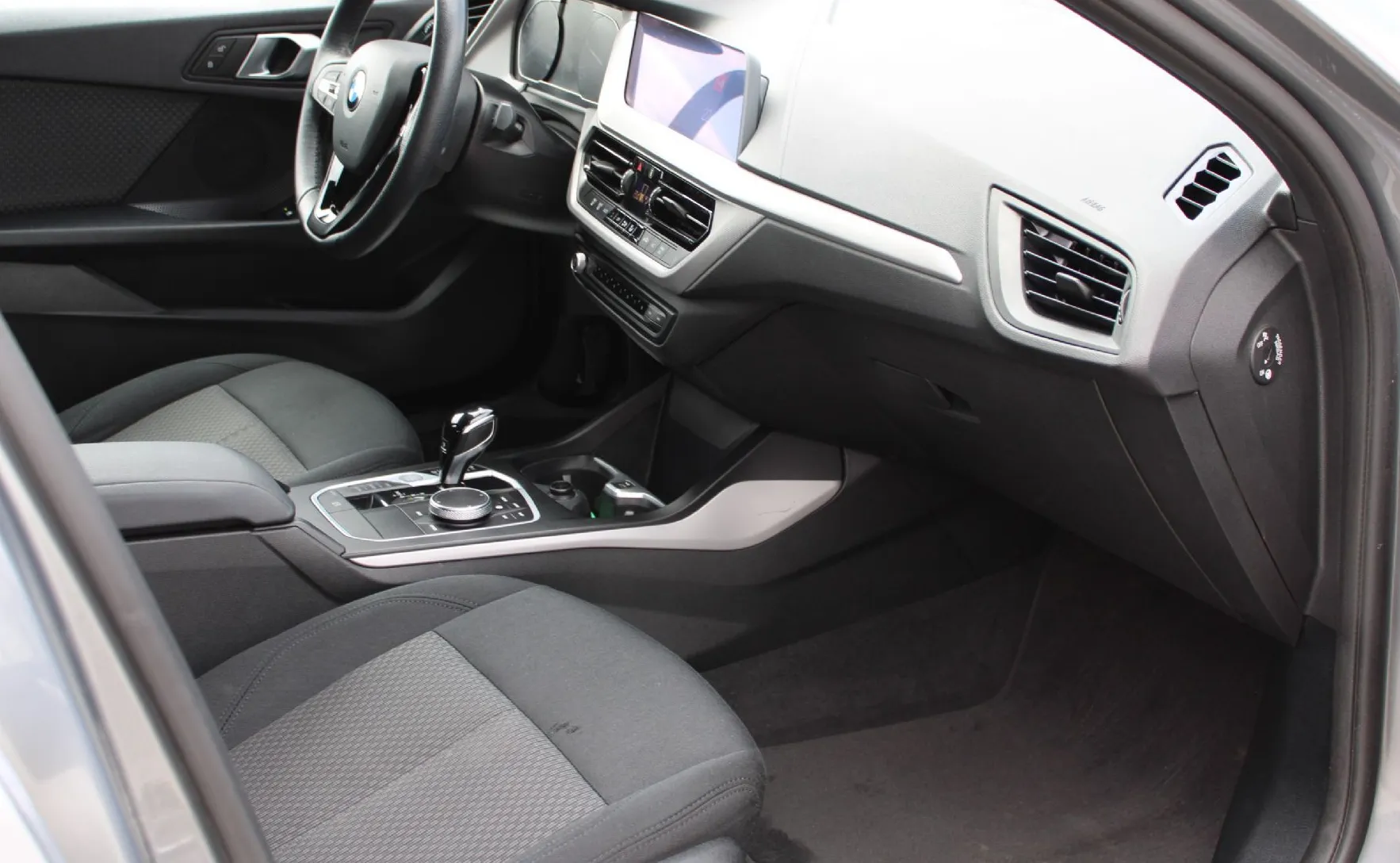 Zunanja slika - BMW Serija 1 - : 116d AUT.-LED-KAMERA-NAVI-360° PDC - 13