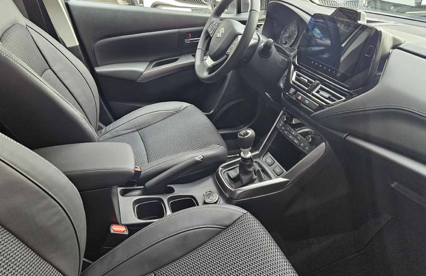 Zunanja slika - Suzuki S-Cross - 1.4 MHEV ELEGANCE  ALLGRIP - 7