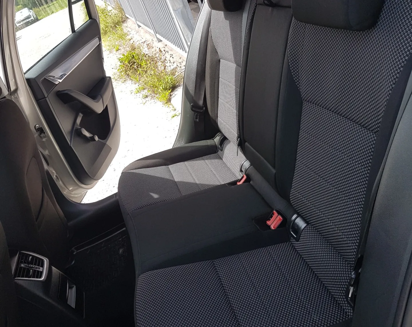 Zunanja slika - Škoda Octavia - Combi 4x4 1.6 TDI Ambition - 13