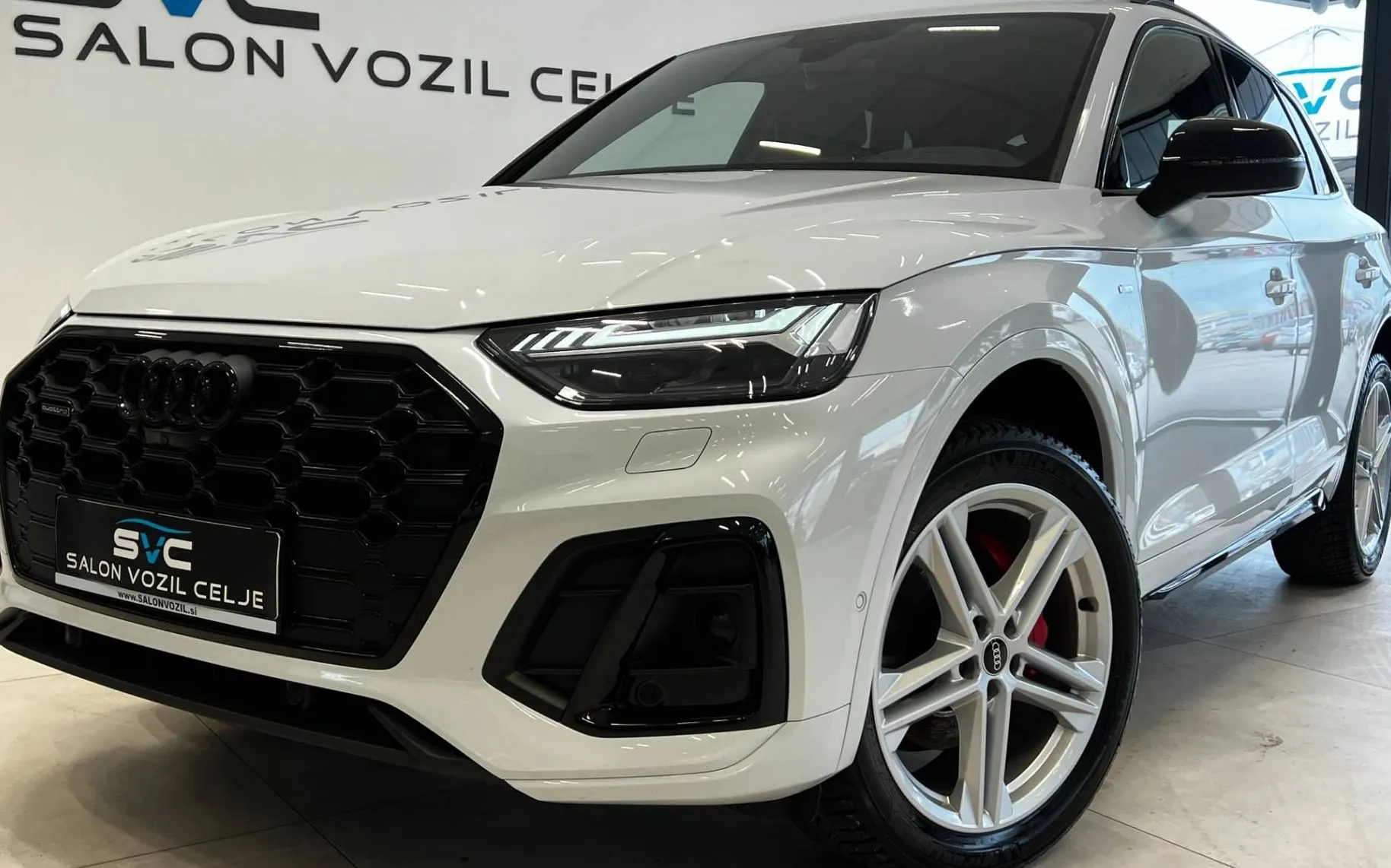 Zunanja slika - Audi Q5 - 40 TDI-Q-S-LINE-MATRIX-HUD-VIRTUAL-KAM360-KEYLESS - 1