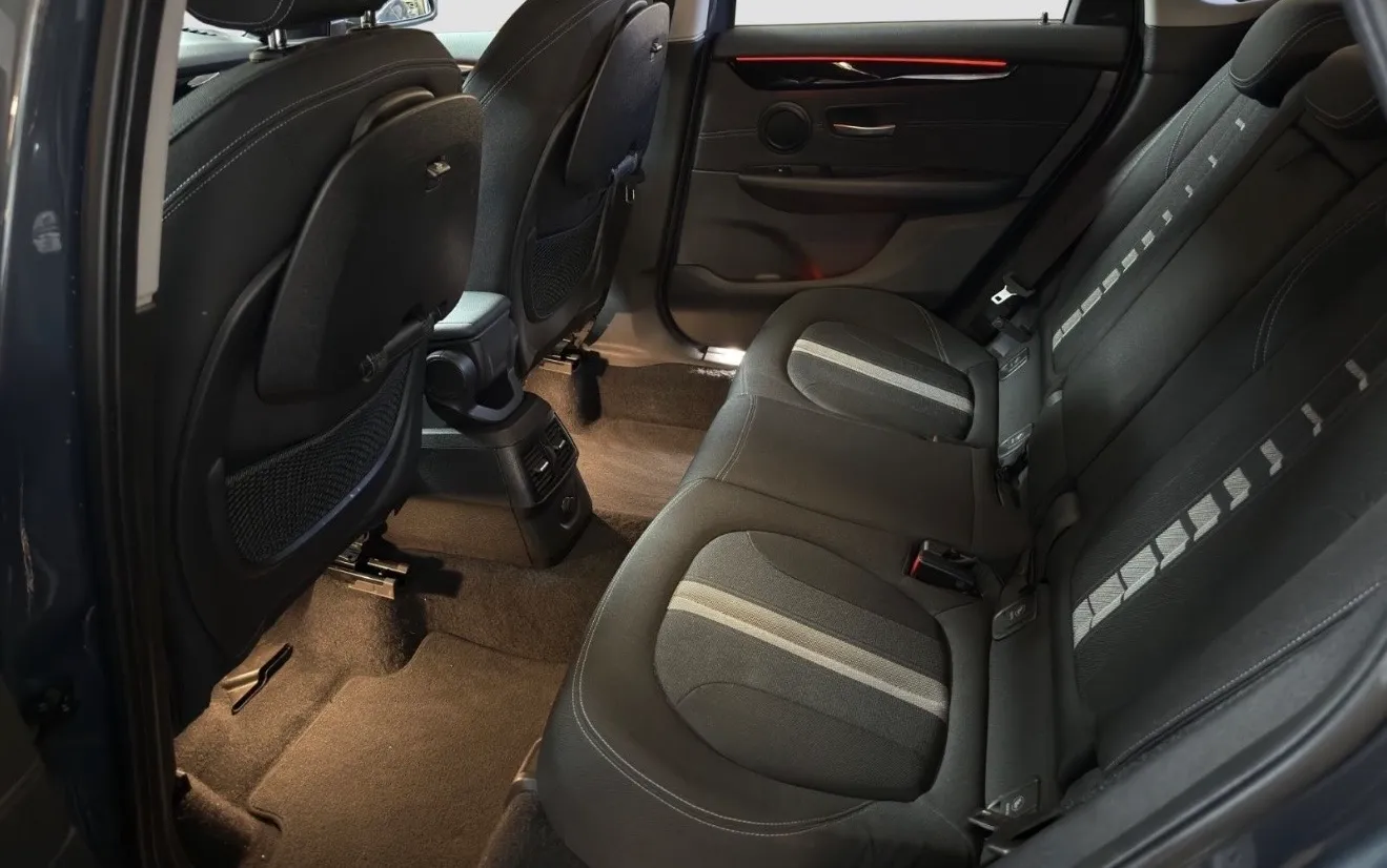 Notranja slika - BMW Serija 2 - Bmw 218d Active Tourer M paket - 10