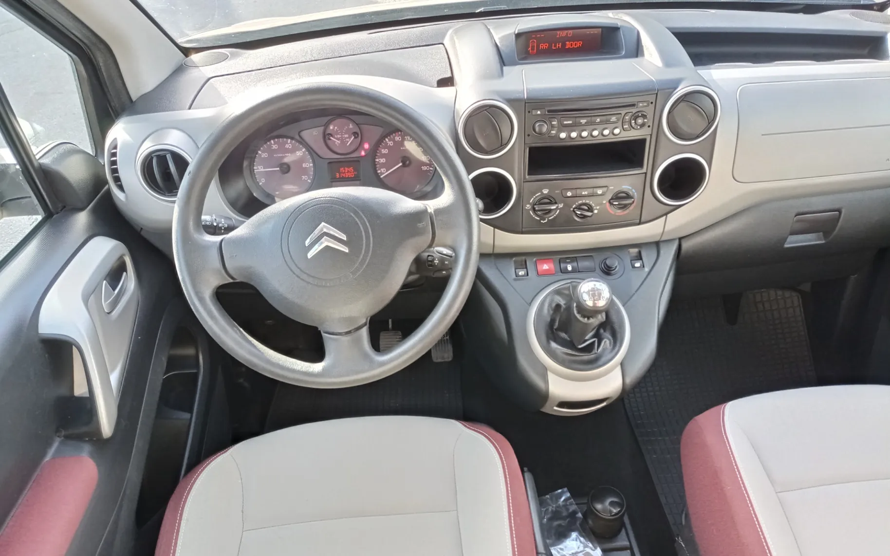 Zunanja slika - VW Caddy - Comfortline 1.6 TDI - 14