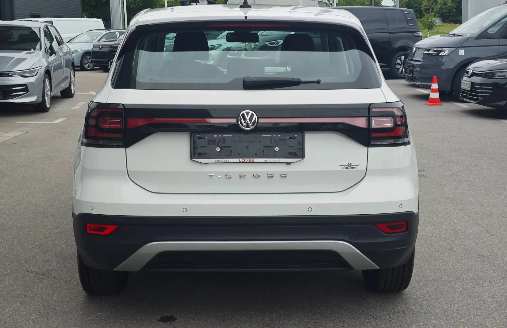 Zunanja slika - Volkswagen T-Cross - 1.0 TSI BMT |MRTVI KOT|TEMPOMAT|SLO| - 5