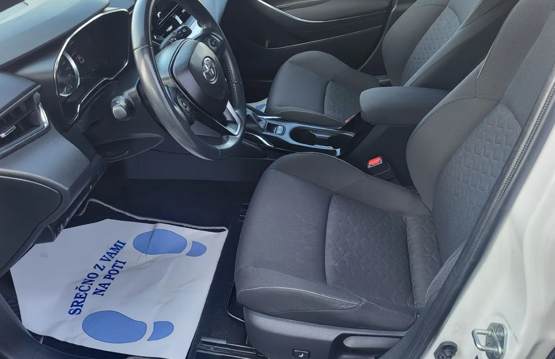Zunanja slika - Toyota Corolla - 1.8 Hybrid 1 last-navi-alu-kamera-temp-acc-led - 6