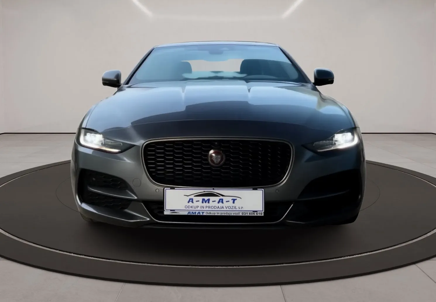 Zunanja slika - Jaguar XE - 2.0 D180  Avt. od 1 lastnika 1 letna garancija - 19