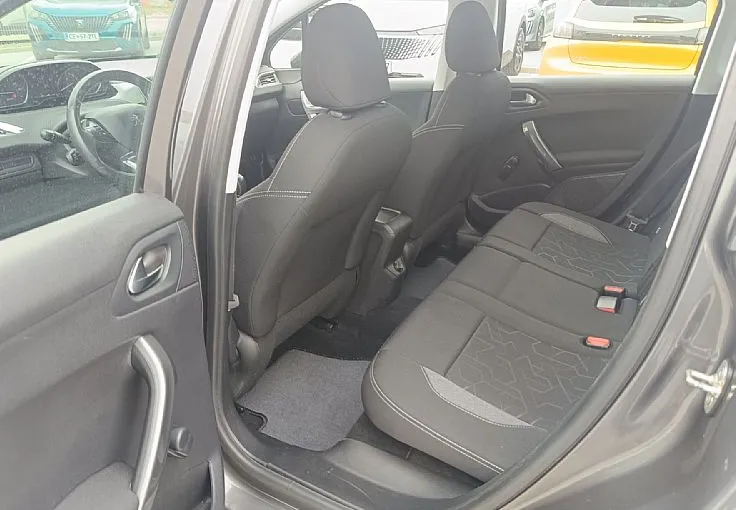 Zunanja slika - Peugeot 2008 - 1.2 PureTech 110 S S Active-1.LASTNIK-77661 KM - 7