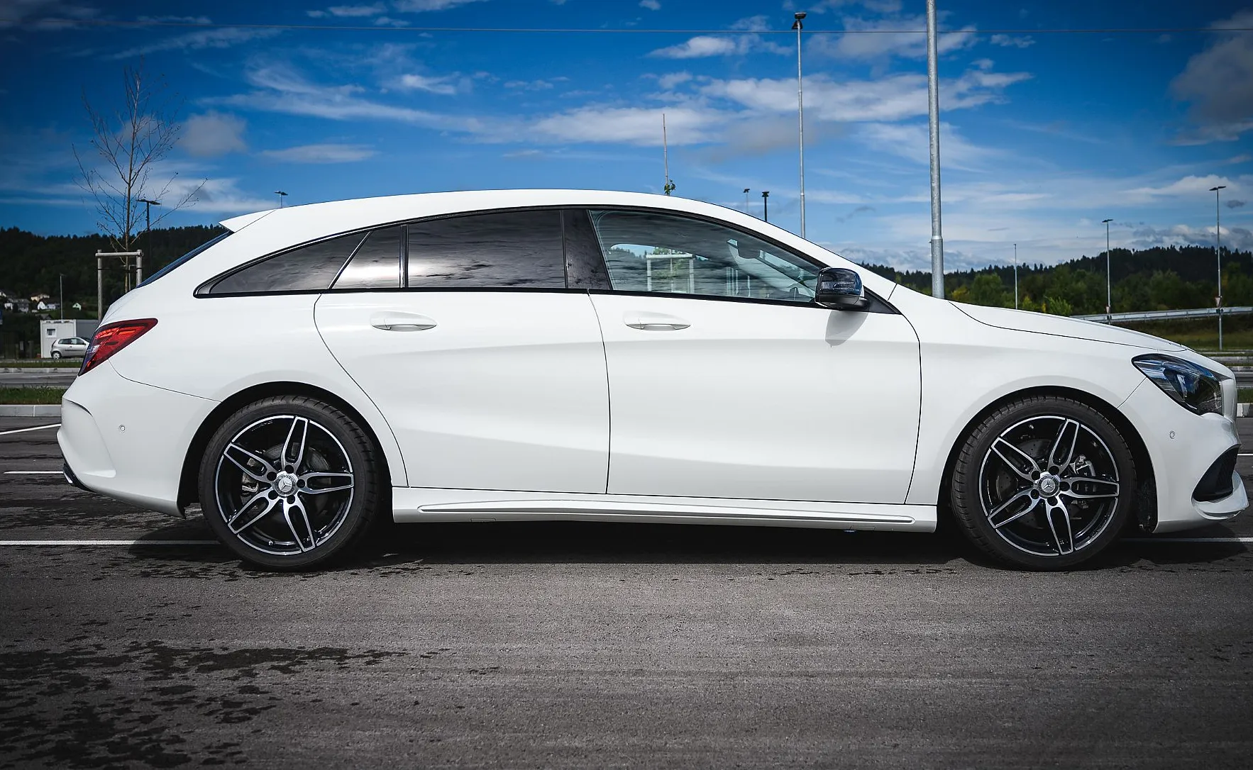 Zunanja slika - Mercedes-Benz CLA-Razred - CLA Shooting Brake CLA 220 d 4M SB Avt. AMG LINE LED ZALOGA - 7