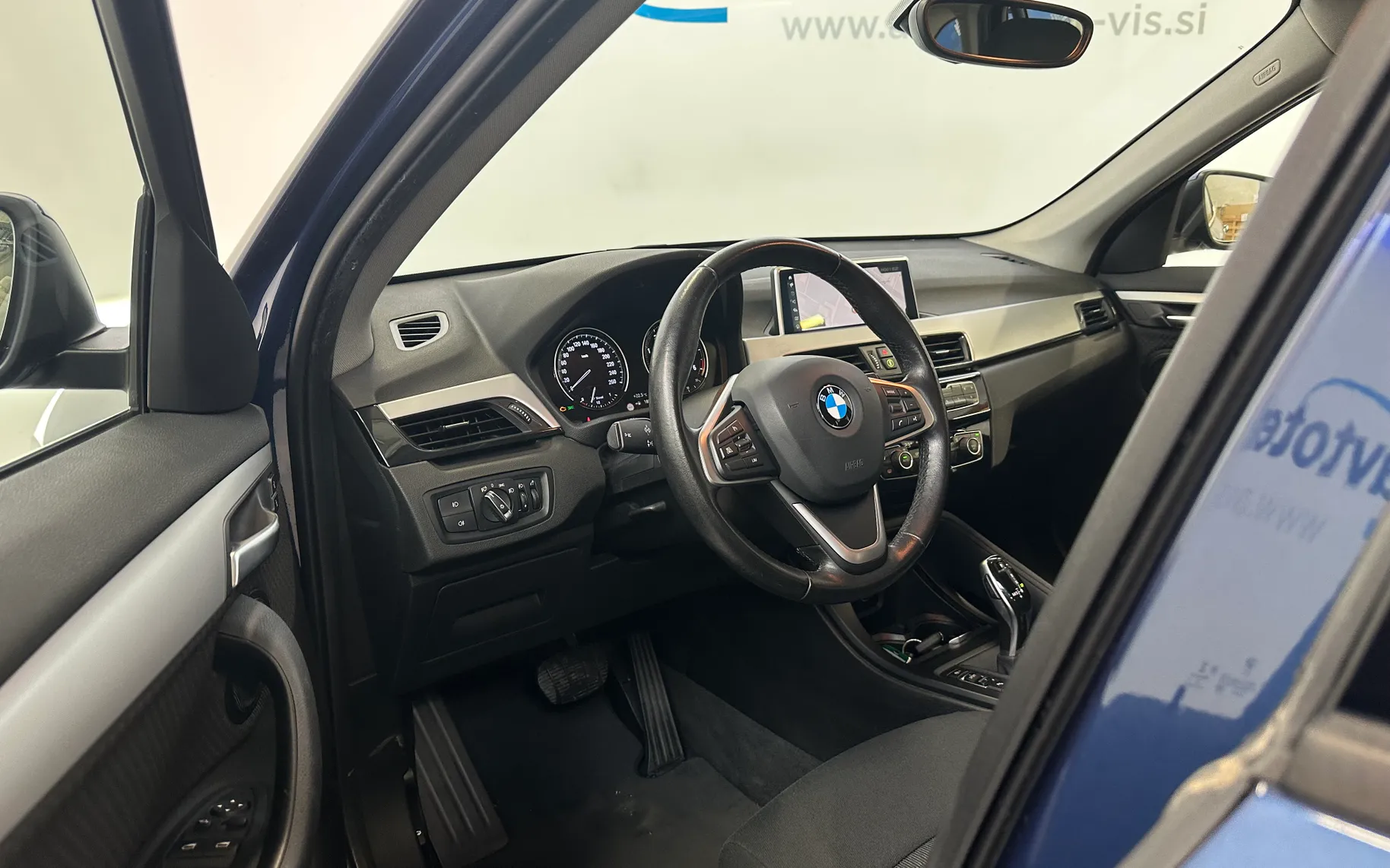 Notranja slika - BMW X1 - X1 - 21