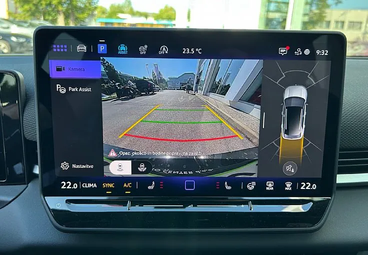 Zunanja slika - Volkswagen T-Roc - 1.5 eTSI R-Line DSG - Testno vozilo - 10