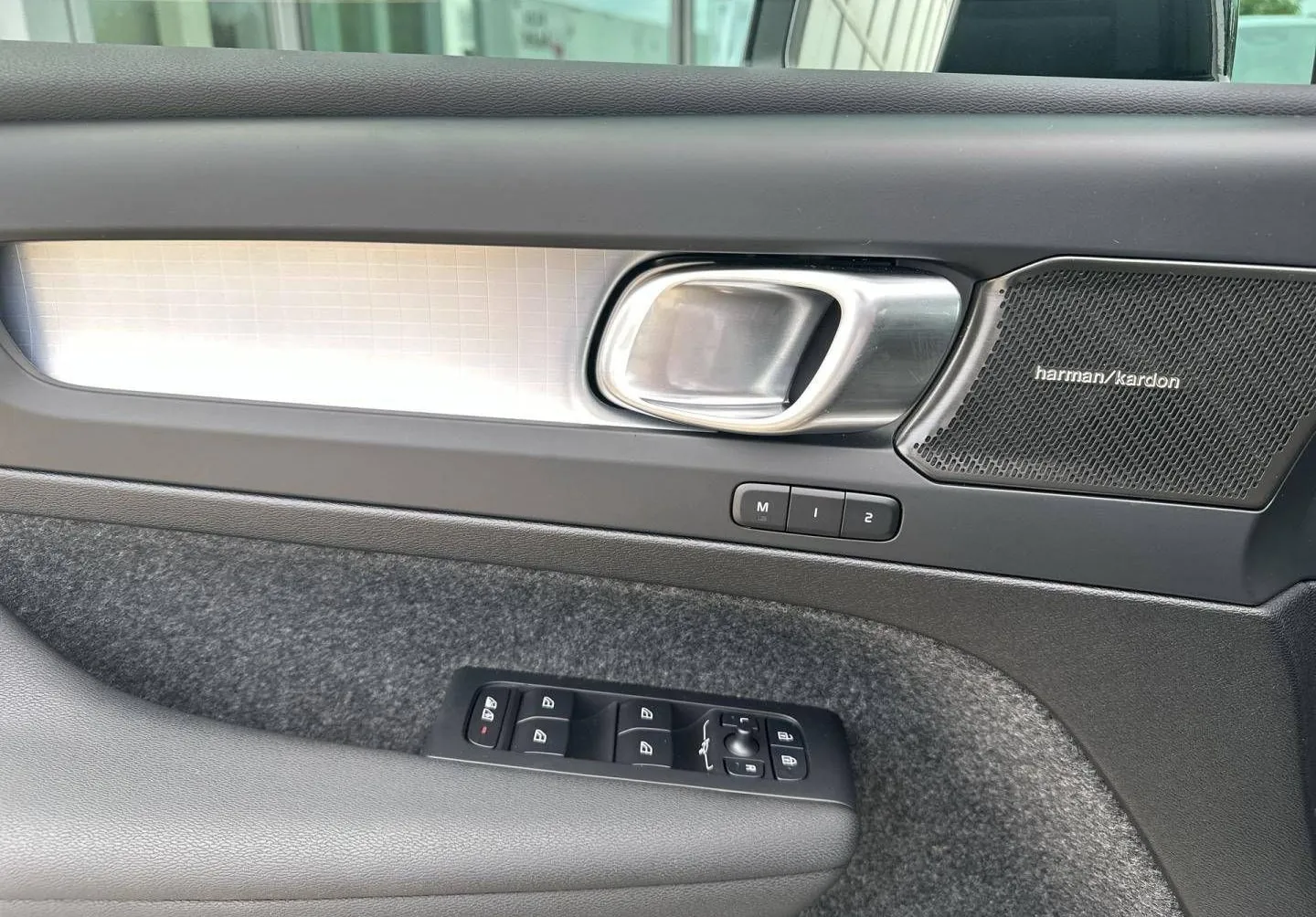 Notranja slika - Volvo XC40 - B3P Plus Dark Avt. - 13