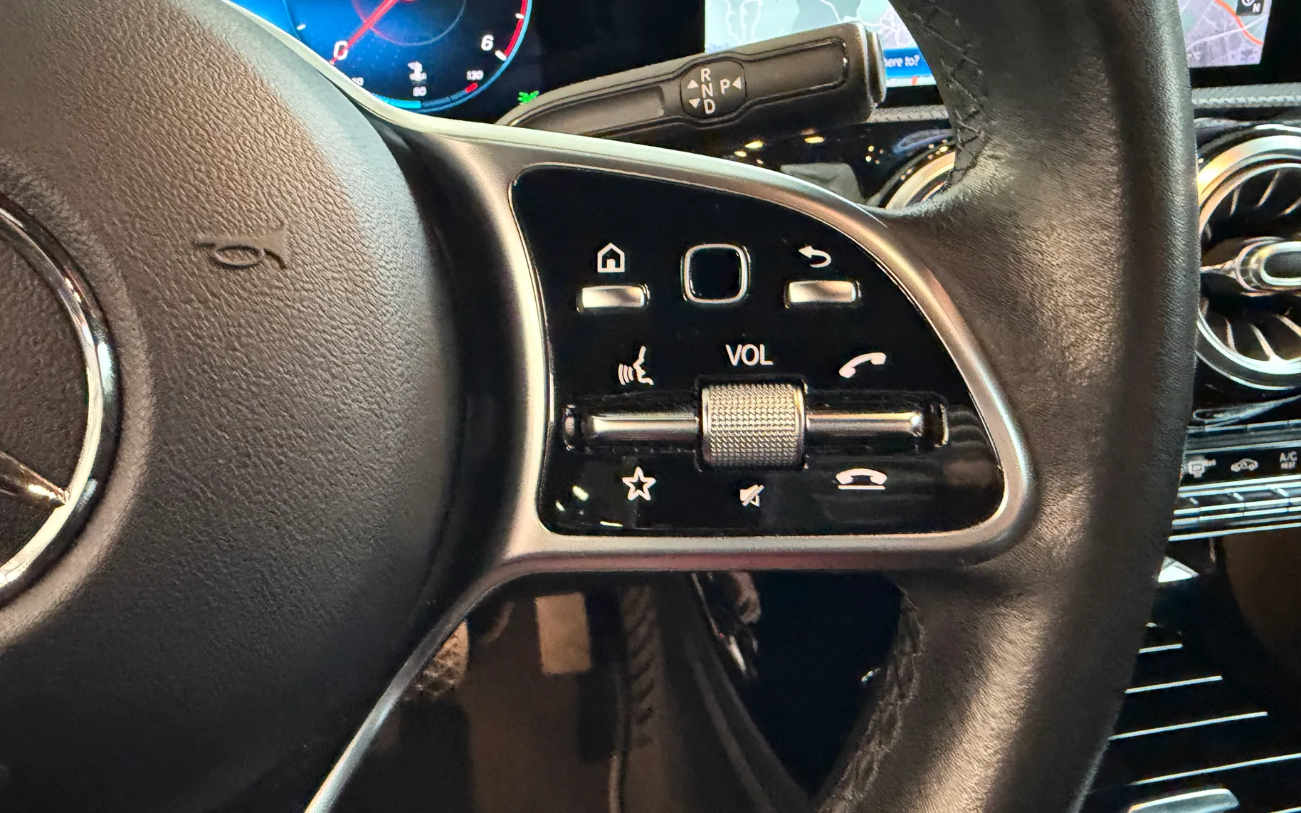 Notranja slika - Mercedes-Benz CLA-Razred - 200d - 19