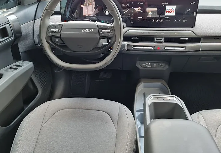 Zunanja slika - KIA EV3 - 58.3 kWh baterija. 150 kW Star - 7