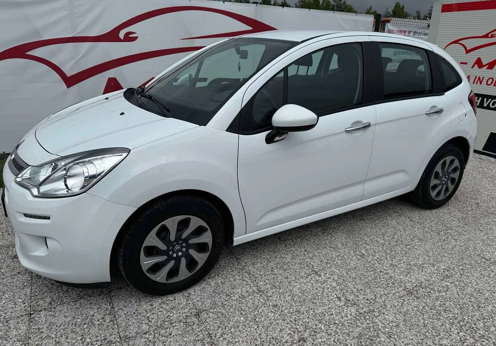 Notranja slika - Citroën C3 - Attraction PureTech 82 BVM... - 7